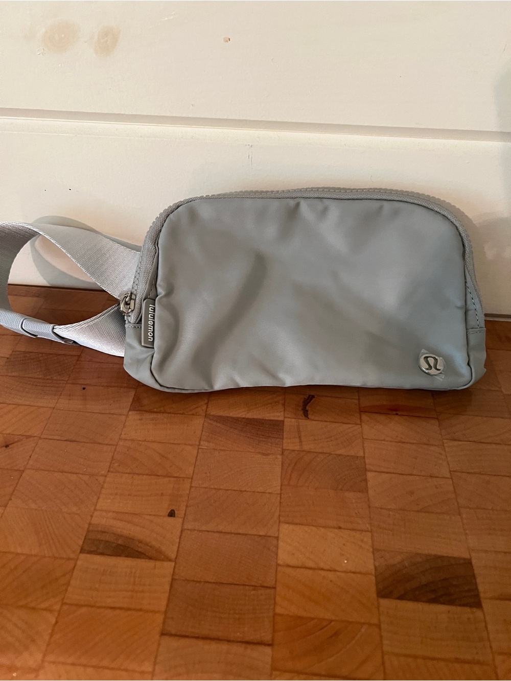 lululemon athletica Light Gray Men's Waist Pack